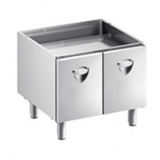 HEATED UNDER COMPARTMENT WITH DOORS